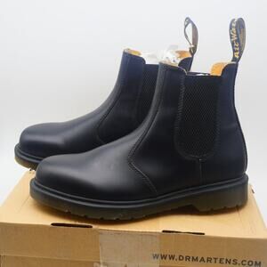 NEW Doc Dr. Martens Black 2976 Chelsea Boots Black Leather Women's 7